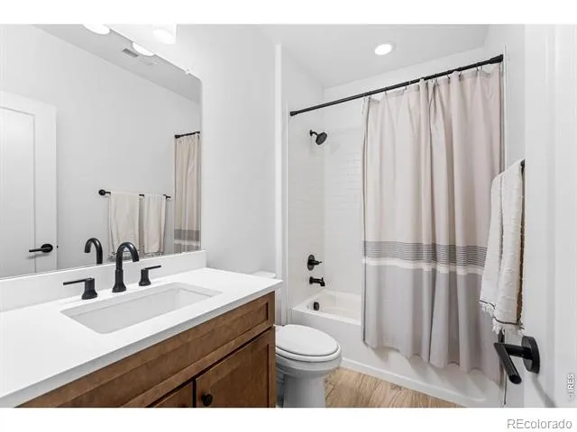 7281 S Vandriver Way Aurora, CO 80016