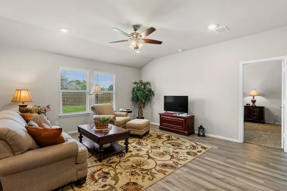 6929 Guadalupe Road China Spring, TX 76633