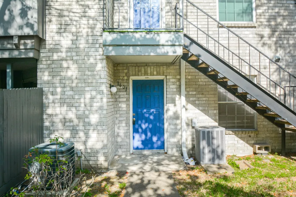 9700 Leawood Boulevard #1601 Houston, TX 77099