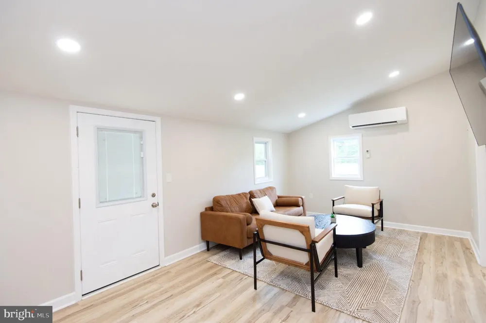 1001 WAGNER POINT ROAD Cambridge, MD 21613