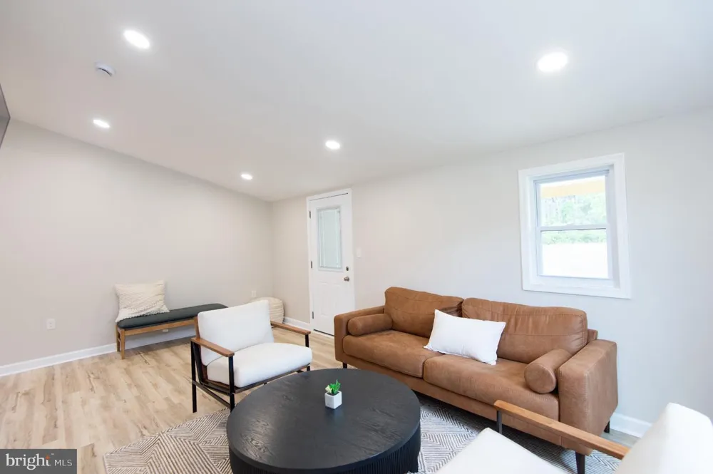 1001 WAGNER POINT ROAD Cambridge, MD 21613
