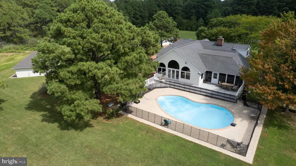 1001 WAGNER POINT ROAD Cambridge, MD 21613