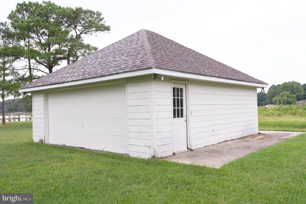 1001 WAGNER POINT ROAD Cambridge, MD 21613
