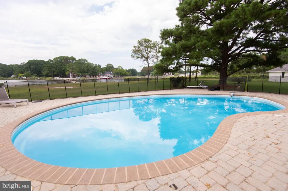 1001 WAGNER POINT ROAD Cambridge, MD 21613