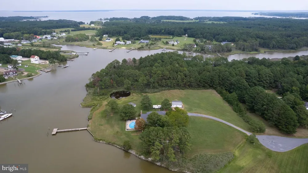 1001 WAGNER POINT ROAD Cambridge, MD 21613