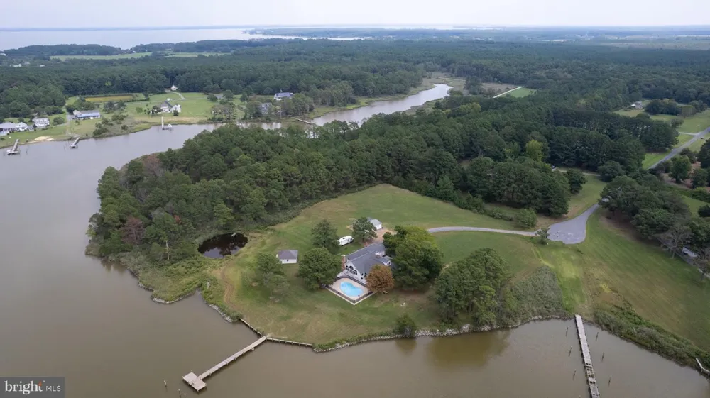 1001 WAGNER POINT ROAD Cambridge, MD 21613