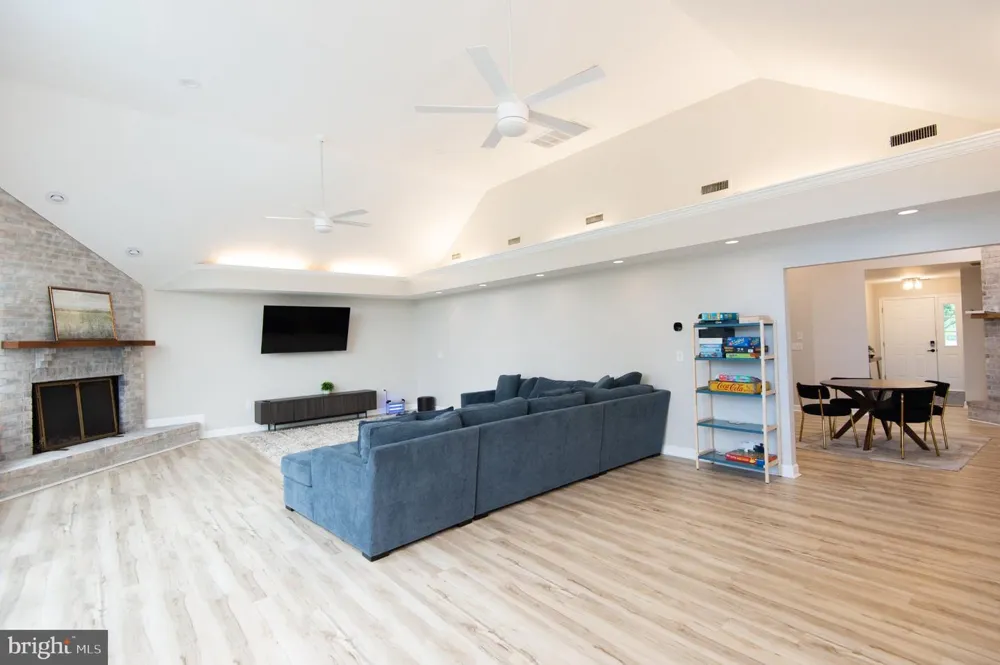 1001 WAGNER POINT ROAD Cambridge, MD 21613