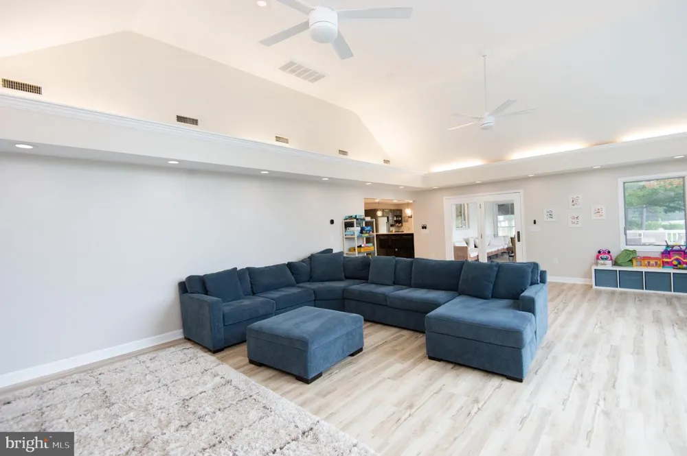 1001 WAGNER POINT ROAD Cambridge, MD 21613