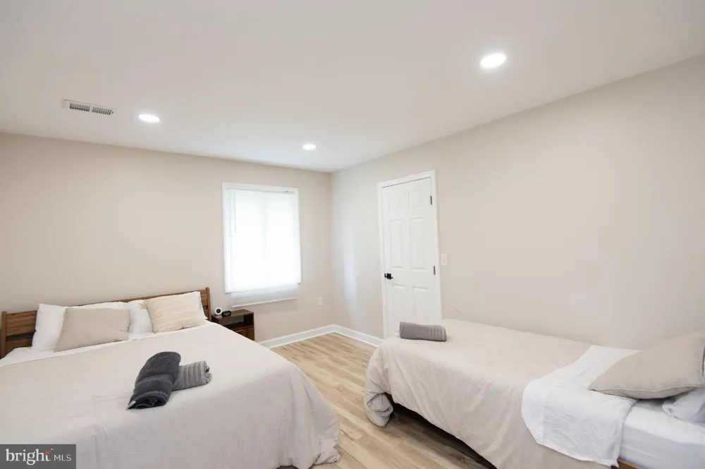 1001 WAGNER POINT ROAD Cambridge, MD 21613