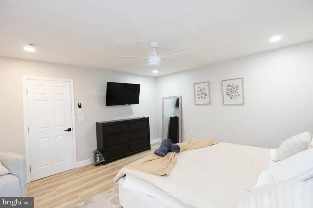 1001 WAGNER POINT ROAD Cambridge, MD 21613