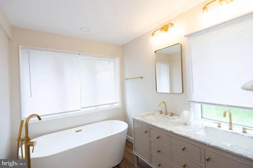 1001 WAGNER POINT ROAD Cambridge, MD 21613