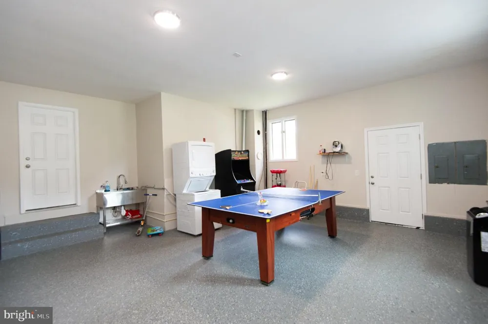 1001 WAGNER POINT ROAD Cambridge, MD 21613