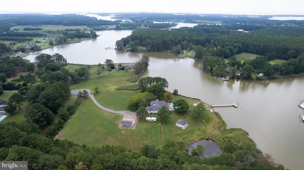 1001 WAGNER POINT ROAD Cambridge, MD 21613