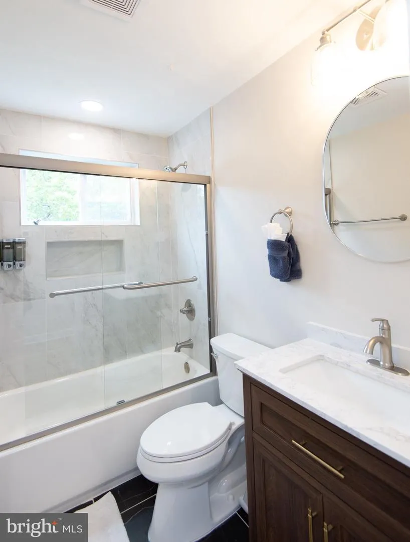 1001 WAGNER POINT ROAD Cambridge, MD 21613