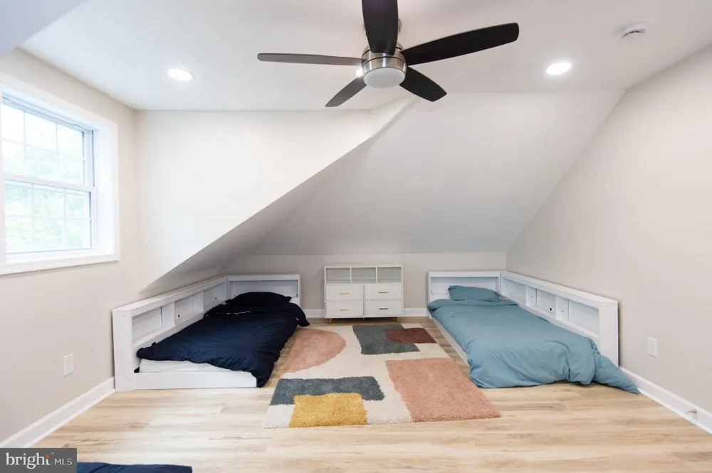 1001 WAGNER POINT ROAD Cambridge, MD 21613