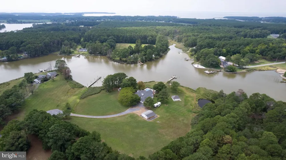 1001 WAGNER POINT ROAD Cambridge, MD 21613
