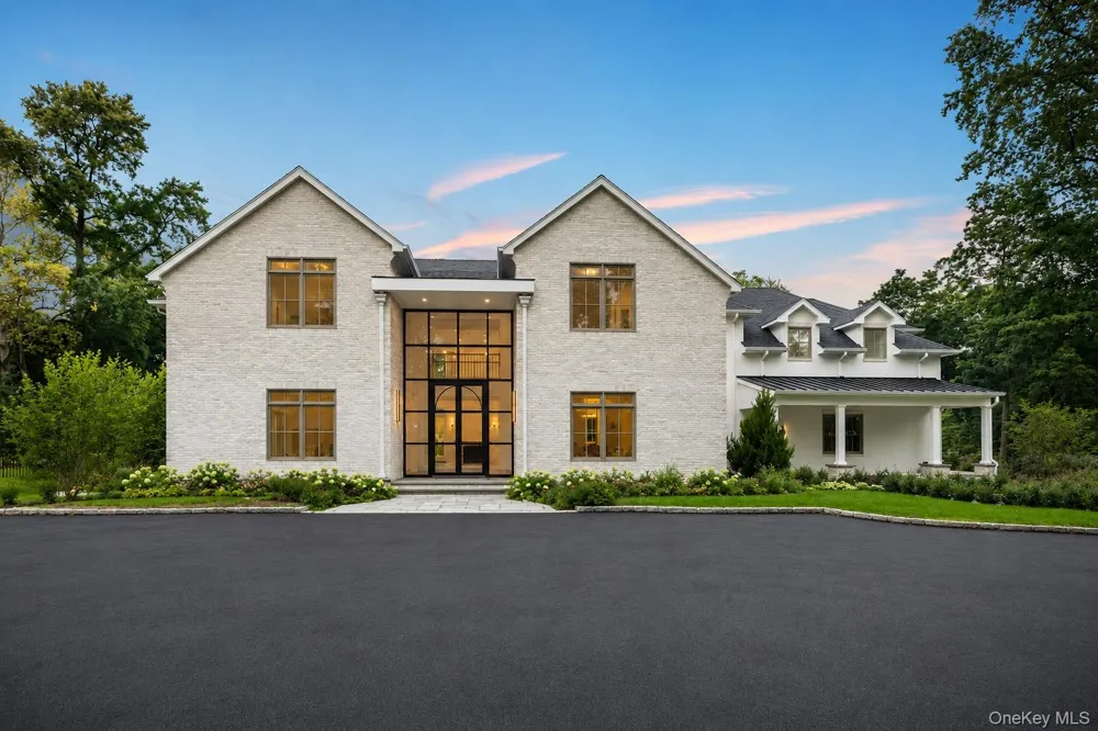 25 W Creek Farms Road Sands Point, NY 11050