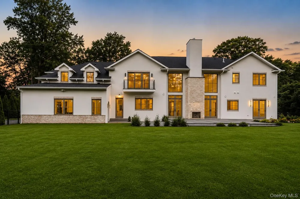 25 W Creek Farms Road Sands Point, NY 11050