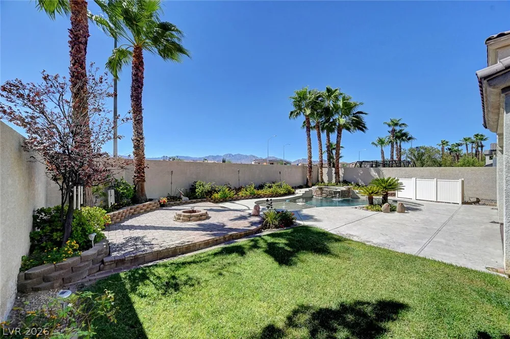 4387 Spooner Lake Circle Las Vegas, NV 89147