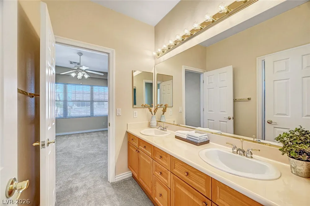 4387 Spooner Lake Circle Las Vegas, NV 89147