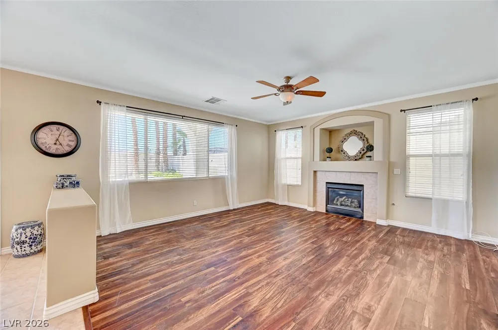 4387 Spooner Lake Circle Las Vegas, NV 89147