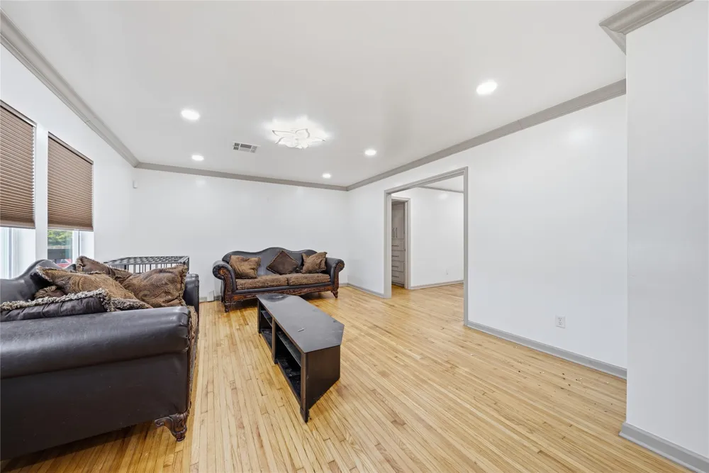 248 E Zion Place Tulsa, OK 74106