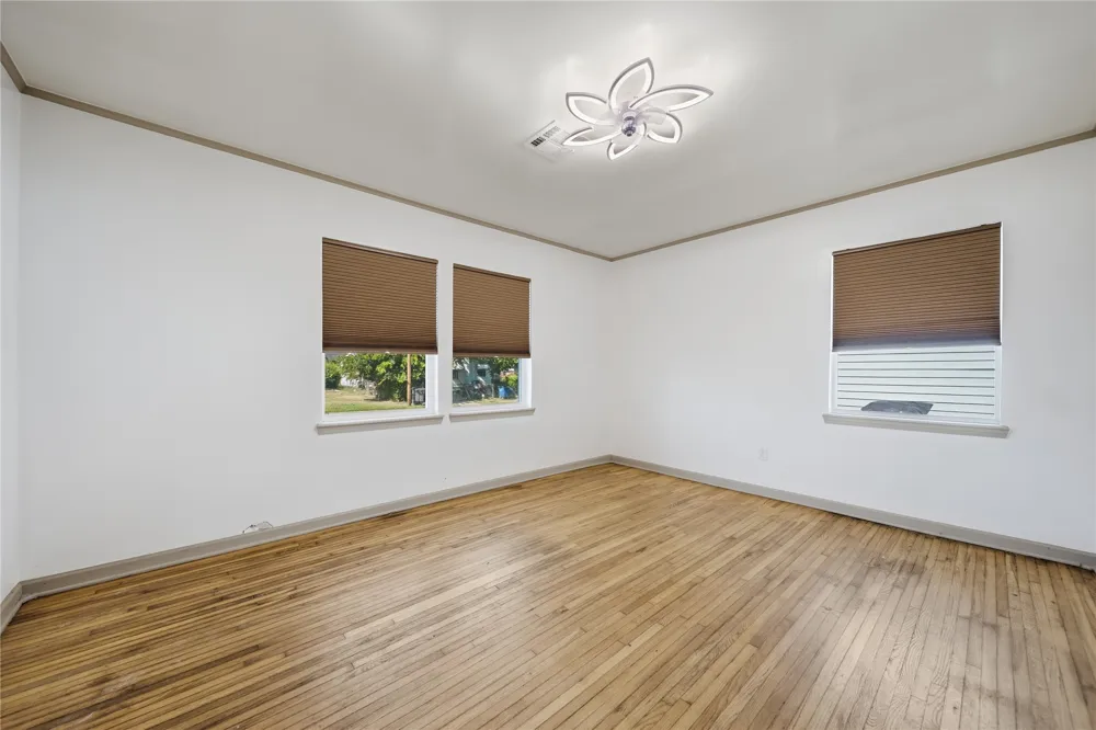 248 E Zion Place Tulsa, OK 74106