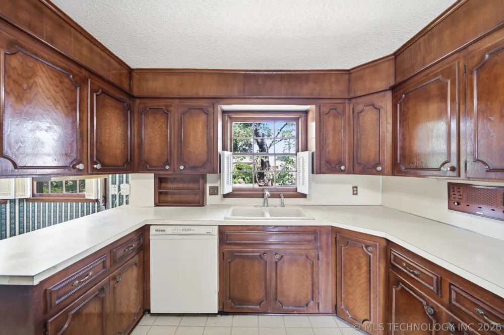 3747 S Canton Avenue Tulsa, OK 74135