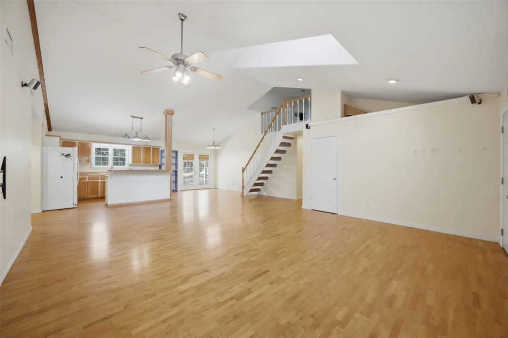 800 Linn Hartshorne, OK 74547
