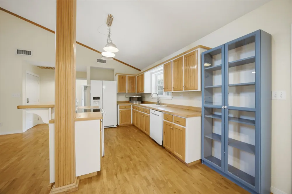 800 Linn Hartshorne, OK 74547