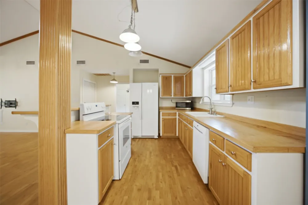 800 Linn Hartshorne, OK 74547