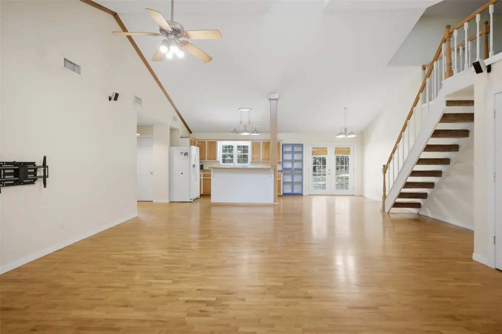 800 Linn Hartshorne, OK 74547
