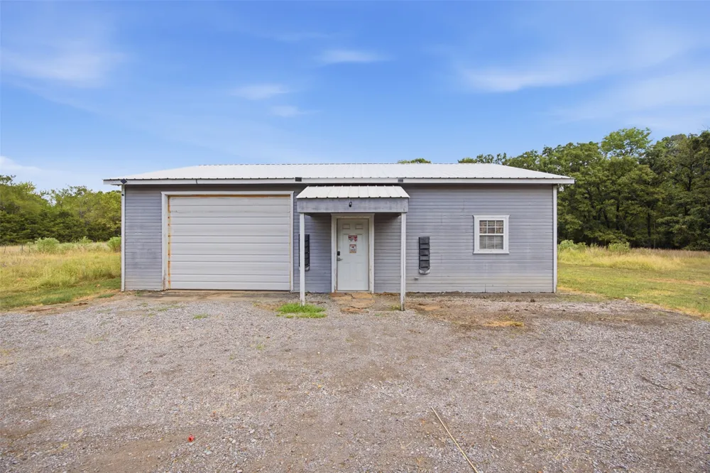 800 Linn Hartshorne, OK 74547