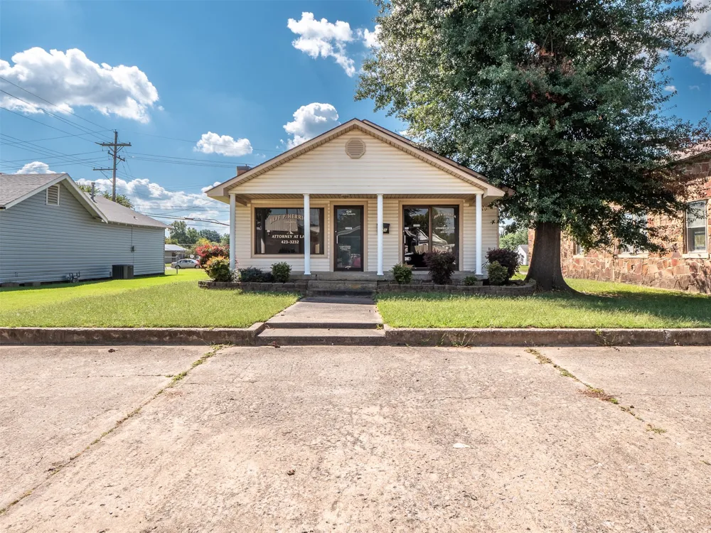 426 E Wyandotte McAlester, OK 74501