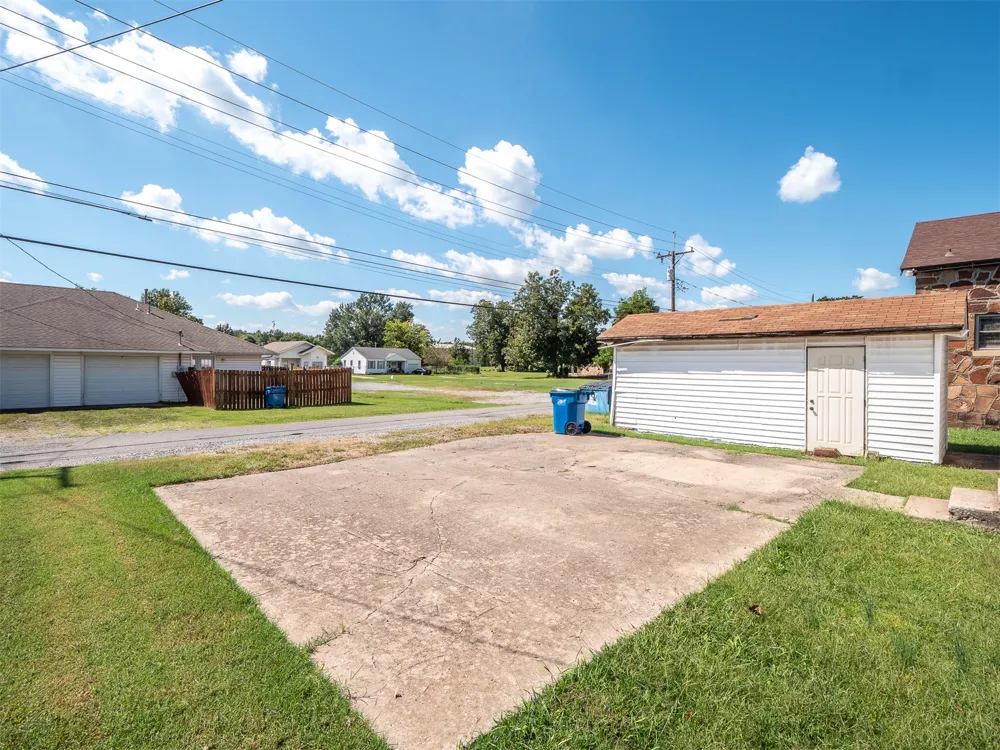 426 E Wyandotte McAlester, OK 74501