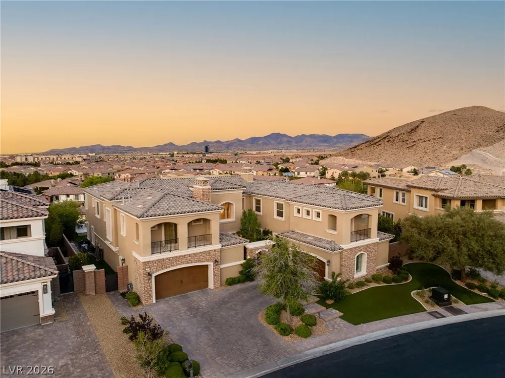 8 Olympia Chase Drive Las Vegas, NV 89141