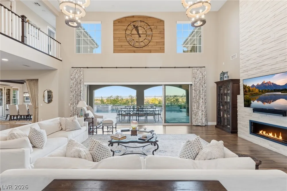 8 Olympia Chase Drive Las Vegas, NV 89141