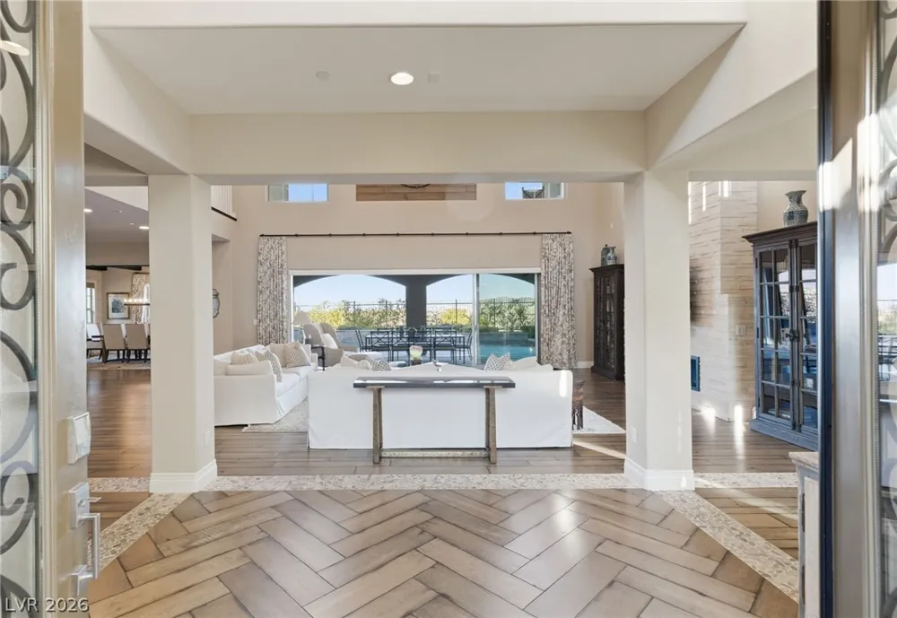 8 Olympia Chase Drive Las Vegas, NV 89141