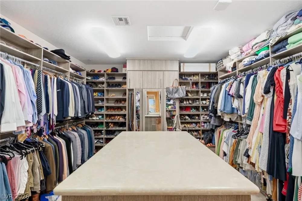 8 Olympia Chase Drive Las Vegas, NV 89141