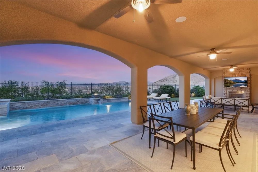 8 Olympia Chase Drive Las Vegas, NV 89141