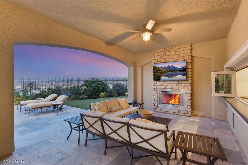8 Olympia Chase Drive Las Vegas, NV 89141