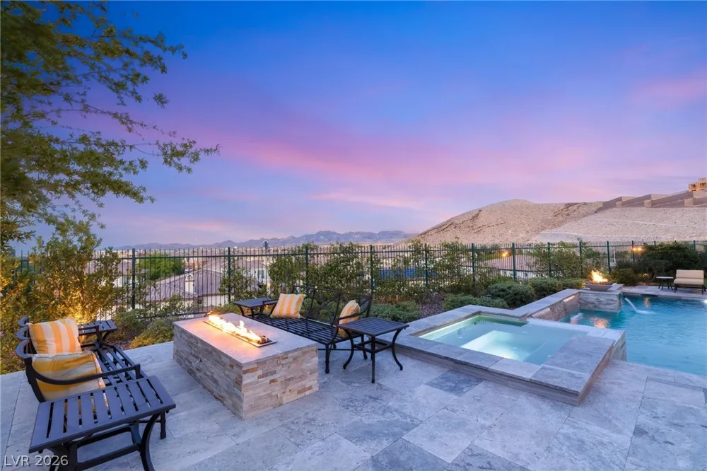 8 Olympia Chase Drive Las Vegas, NV 89141