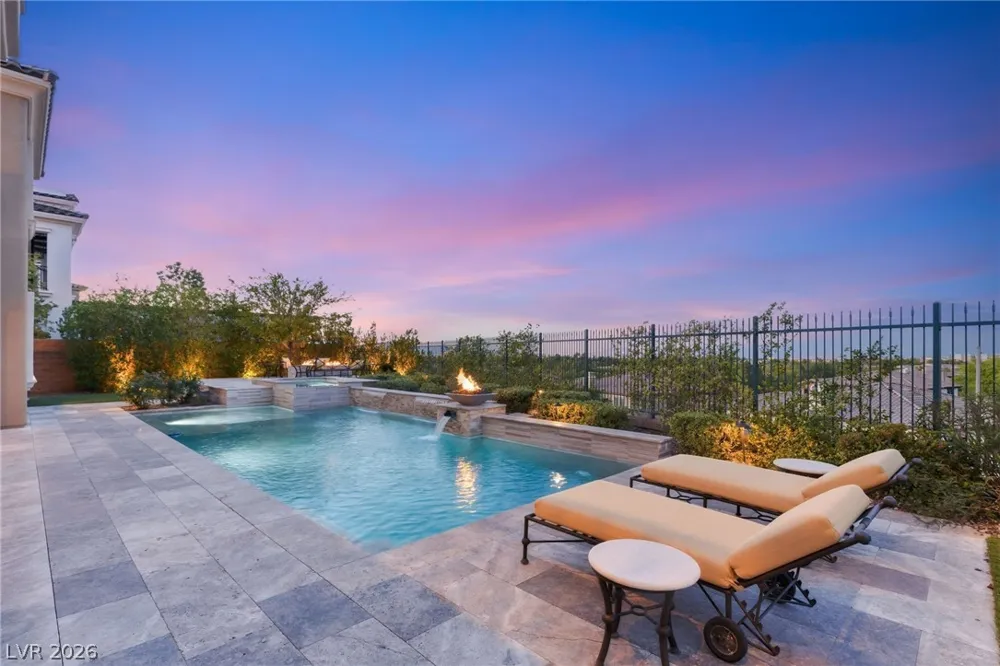8 Olympia Chase Drive Las Vegas, NV 89141