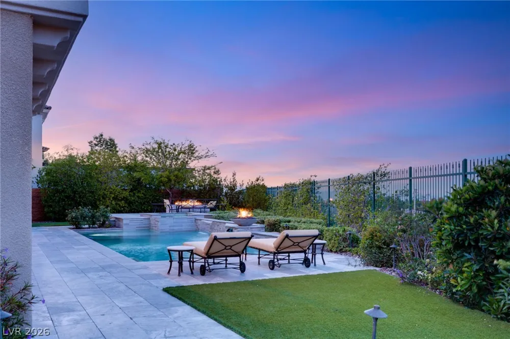 8 Olympia Chase Drive Las Vegas, NV 89141