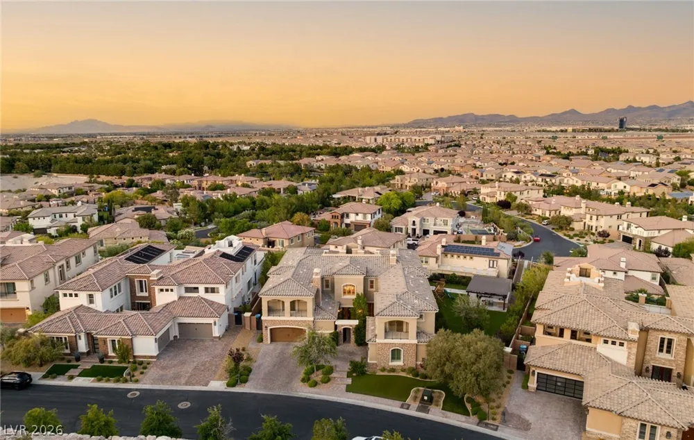 8 Olympia Chase Drive Las Vegas, NV 89141