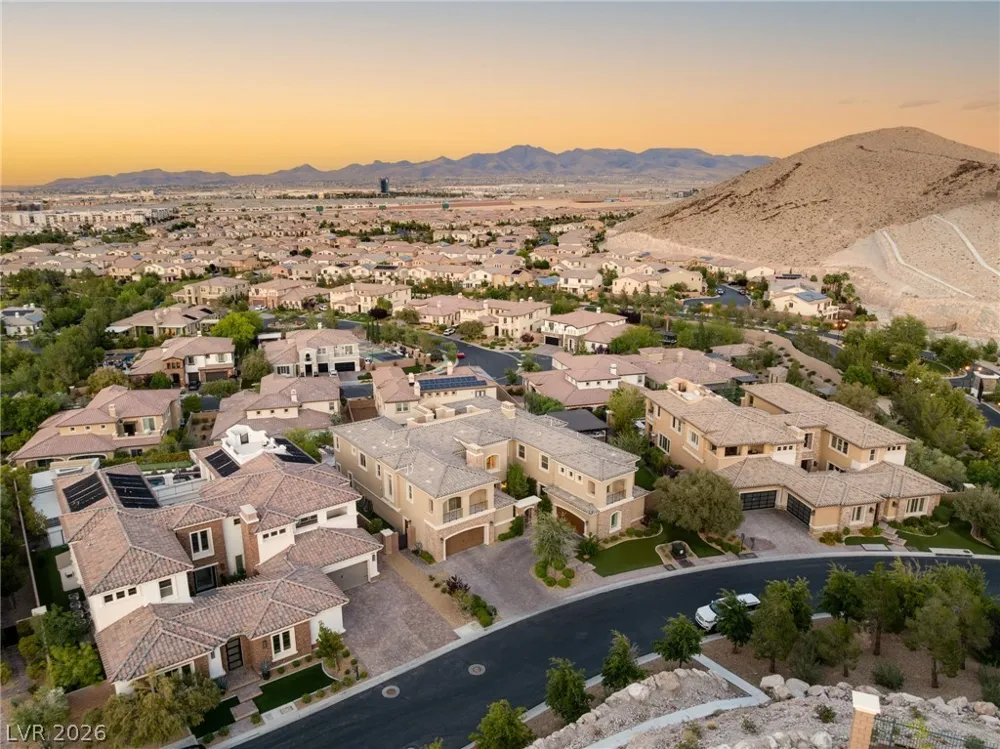 8 Olympia Chase Drive Las Vegas, NV 89141