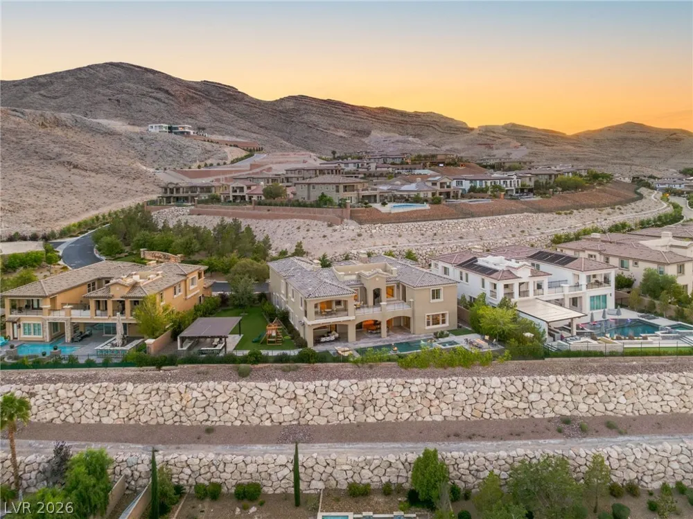 8 Olympia Chase Drive Las Vegas, NV 89141