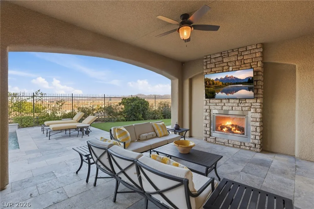 8 Olympia Chase Drive Las Vegas, NV 89141
