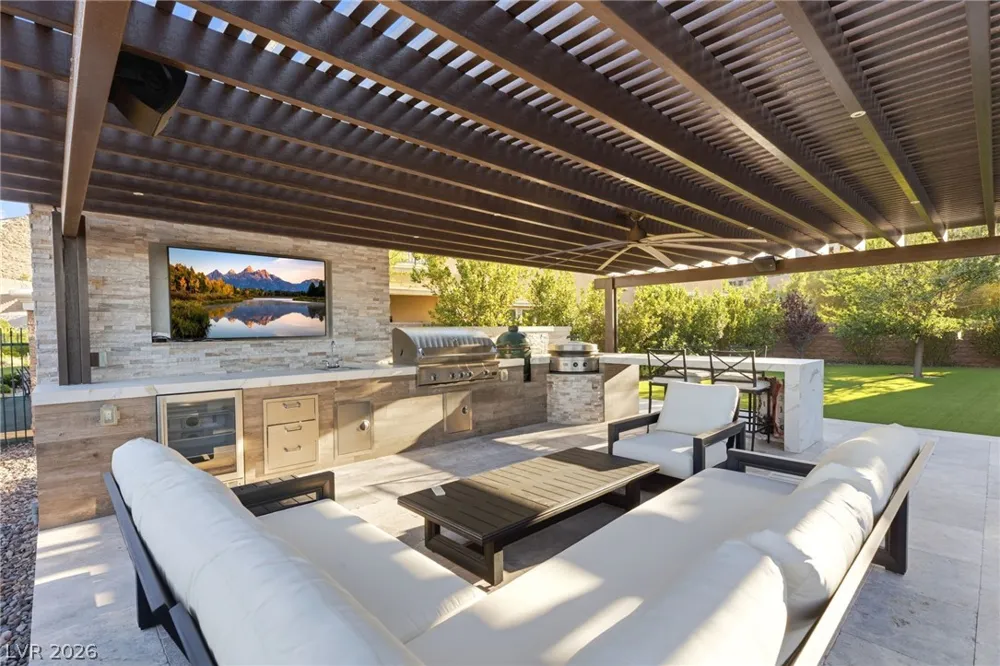 8 Olympia Chase Drive Las Vegas, NV 89141