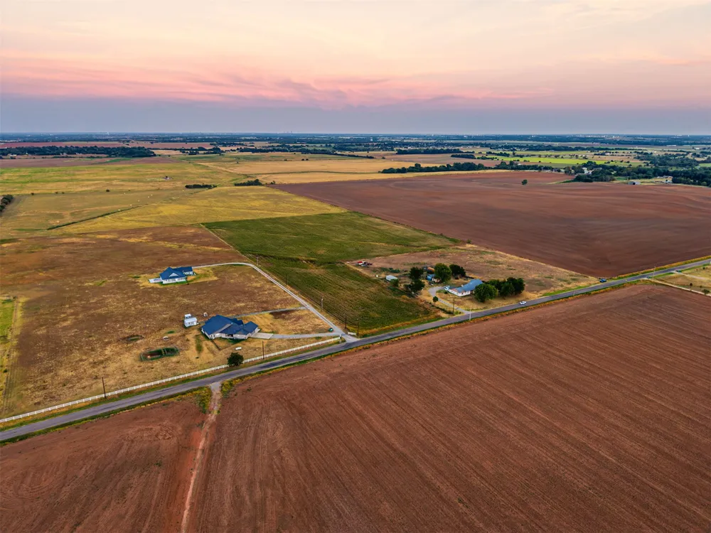 16 Gregory Road Yukon, OK 73099